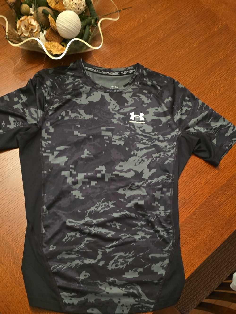 Under Armour Black & Gray Digital Camo Short Sleeve Tee